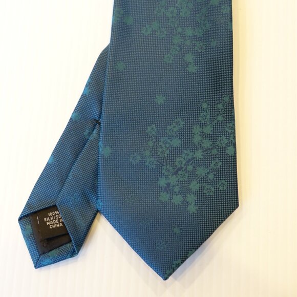 CALVIN KLEIN Blue Climbing Botanic Floral Silk Slim Tie - Picture 2 of 3